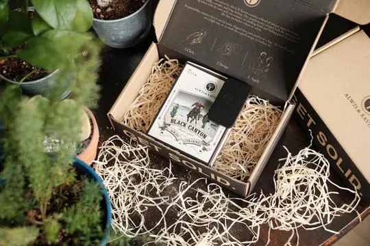 ALWIS & XAVIER Craft Gift Box