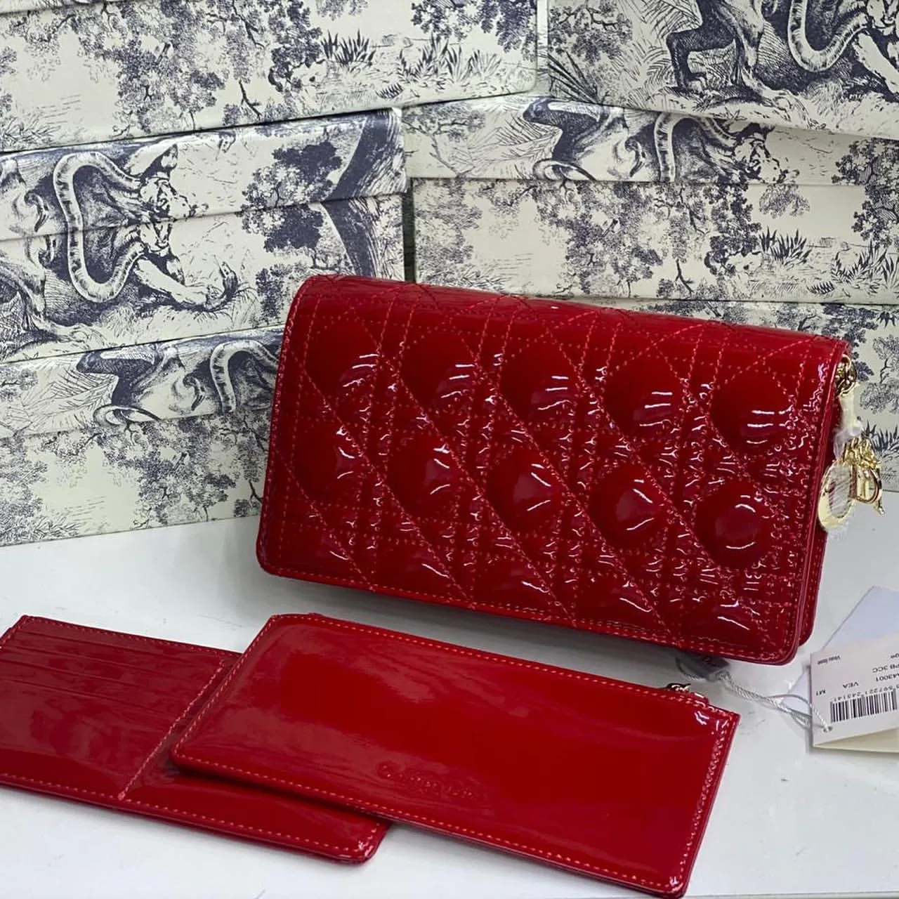 Luxury Handbags for Fashion Enthusiasts - DOR - 6168