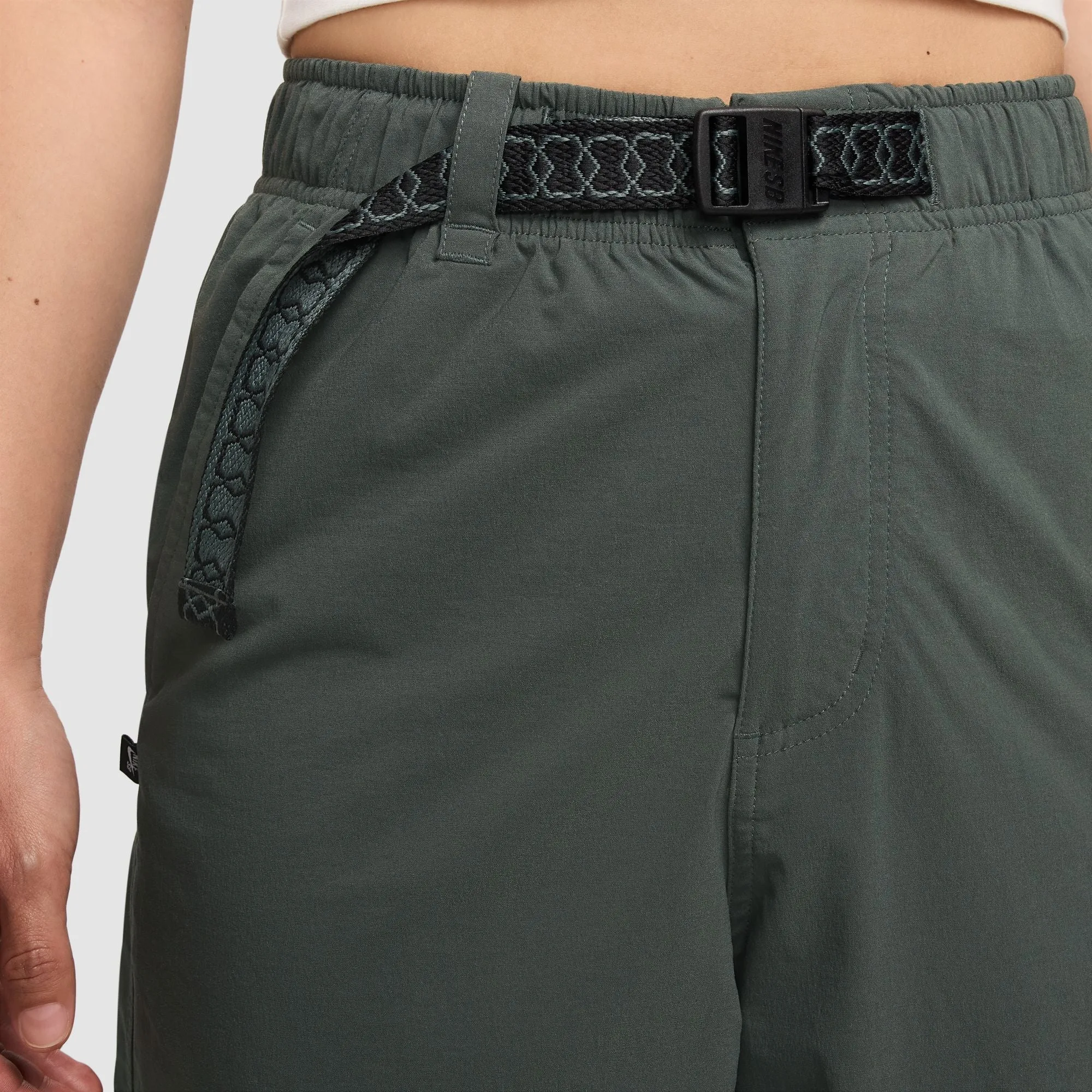 Nike SB Kearny Cargo Skate Pants (Vintage Green/White)