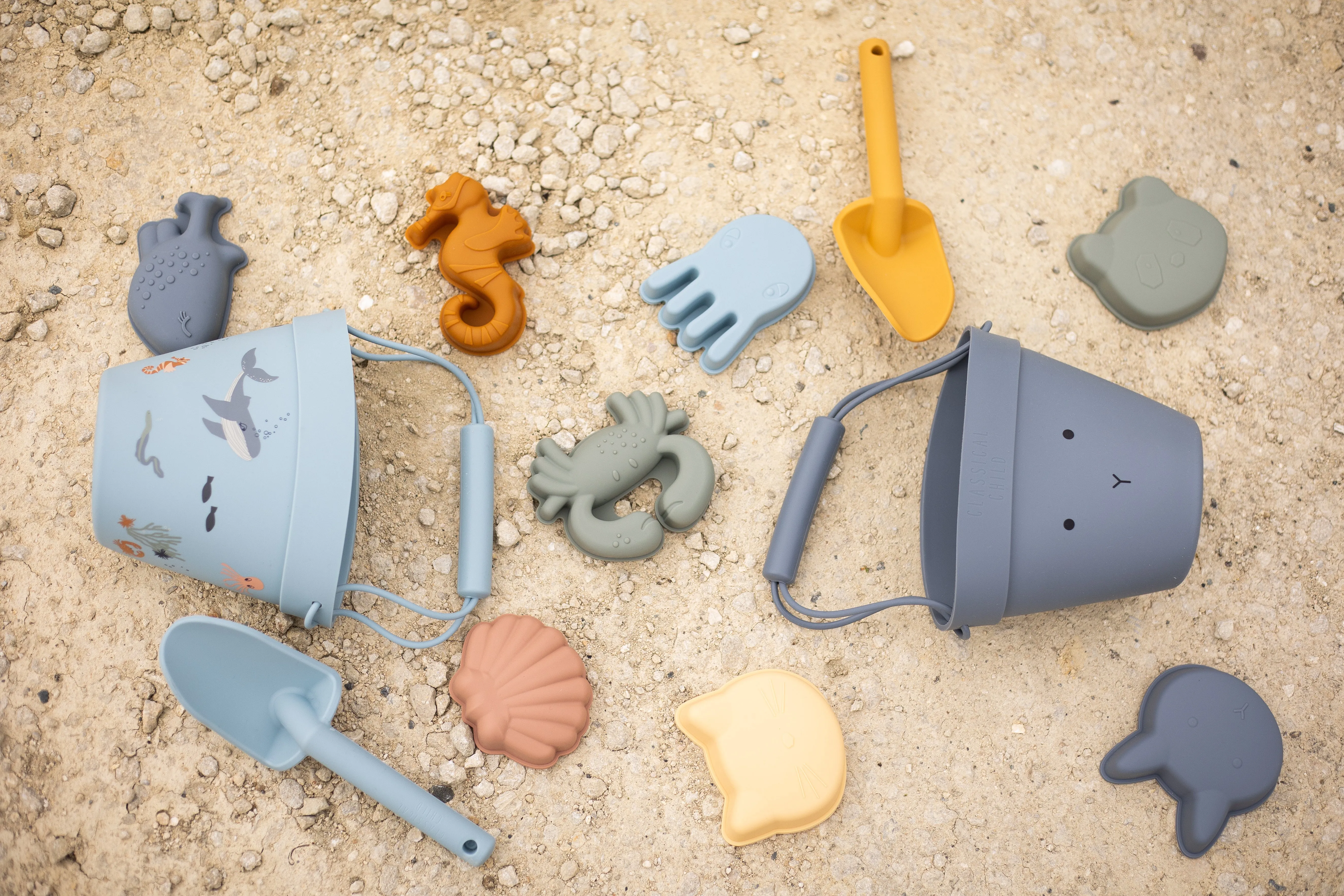 Silicone Beach Bucket & Toys Set - Sea Life